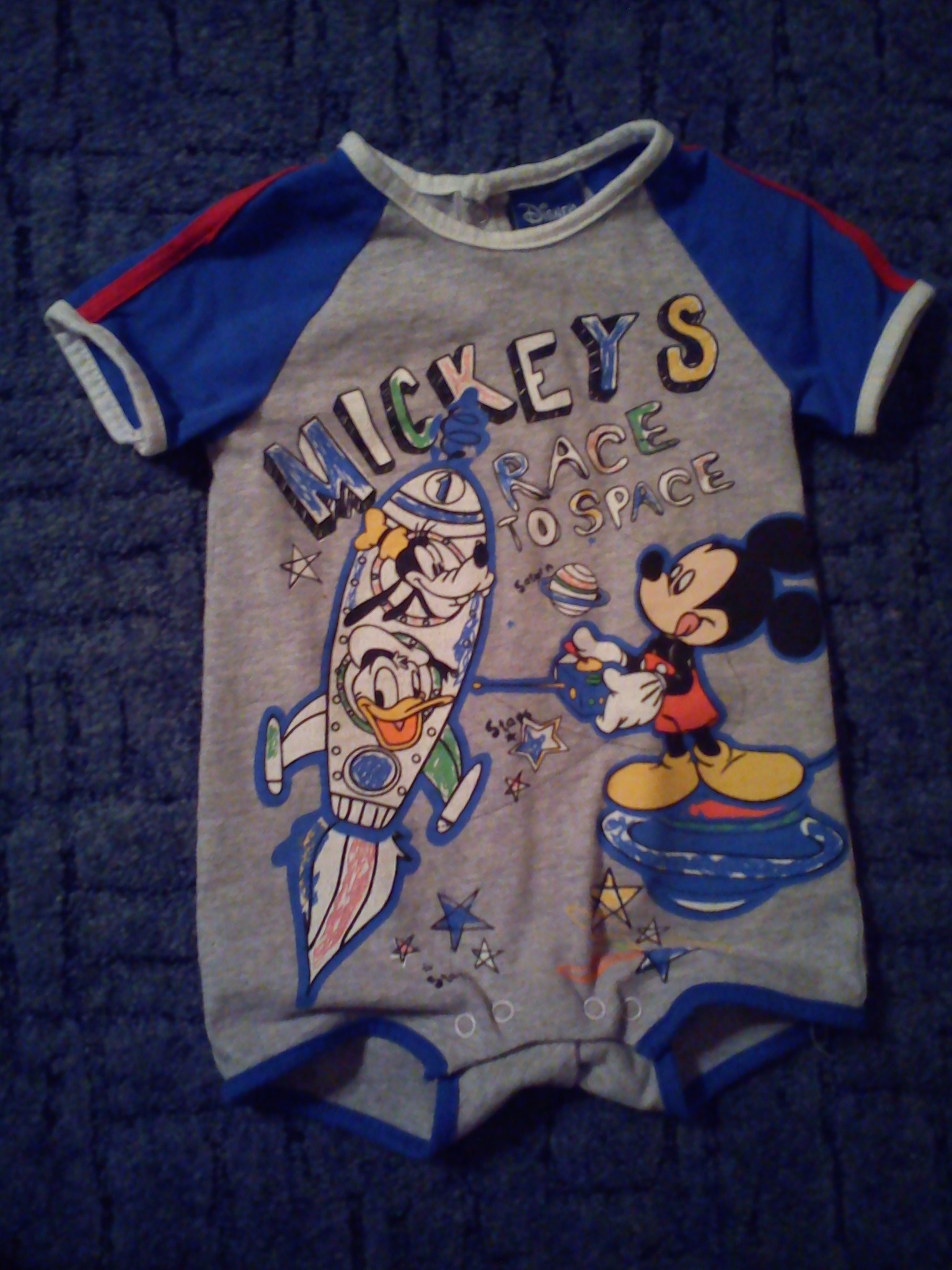��������:�/�<br />��������  Disney<br />100% ������<br />������    12 ������� <br />���� �� ��.   300���.